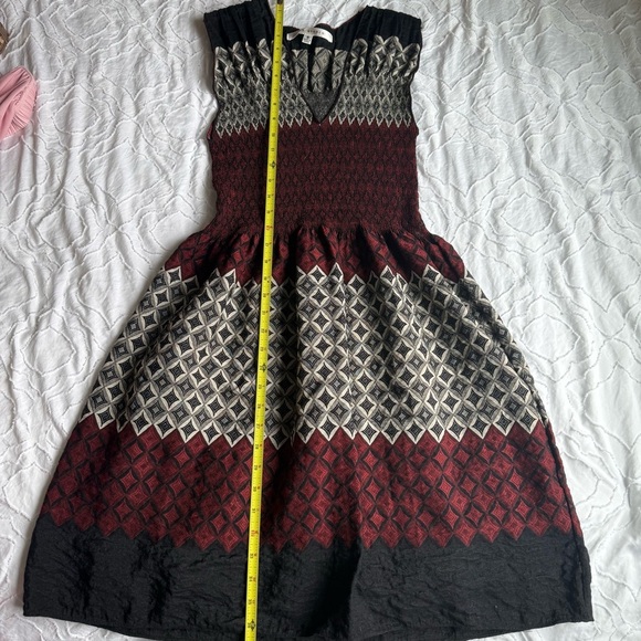 Max Studio Black Grey Red Burgundy Patterned Dress Cinch Waist V Neck - Picture 5 of 7